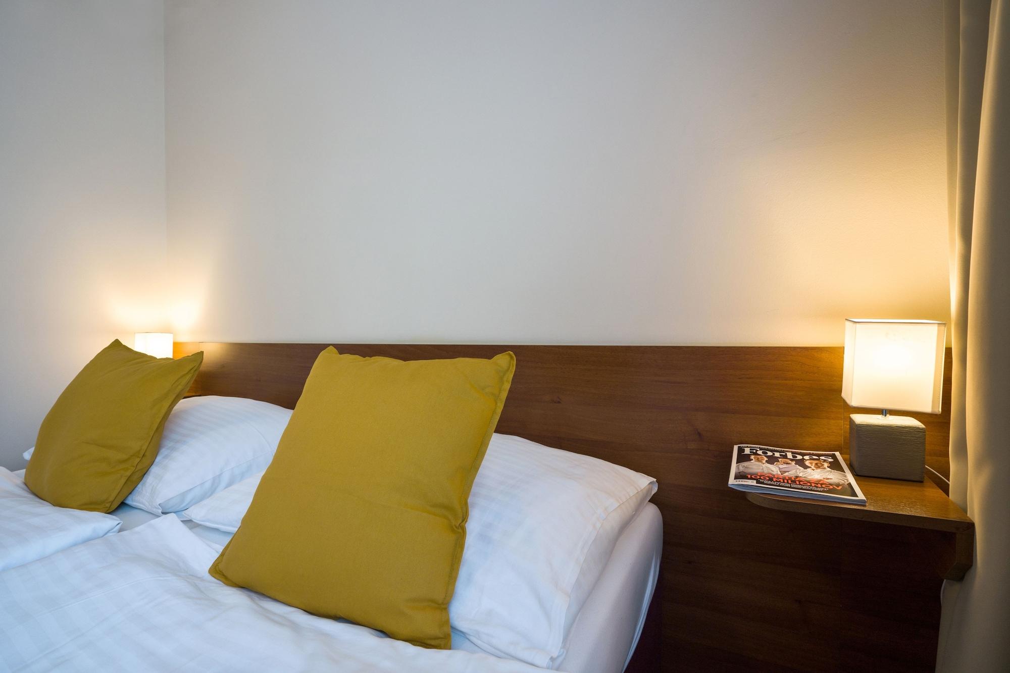 Hotel Dixon So Vstupom Do Bazena A Virivky Zdarma - Free Entrance To Pool And Jacuzzi Included Μπάνσκα Μπίστριτσα Εξωτερικό φωτογραφία