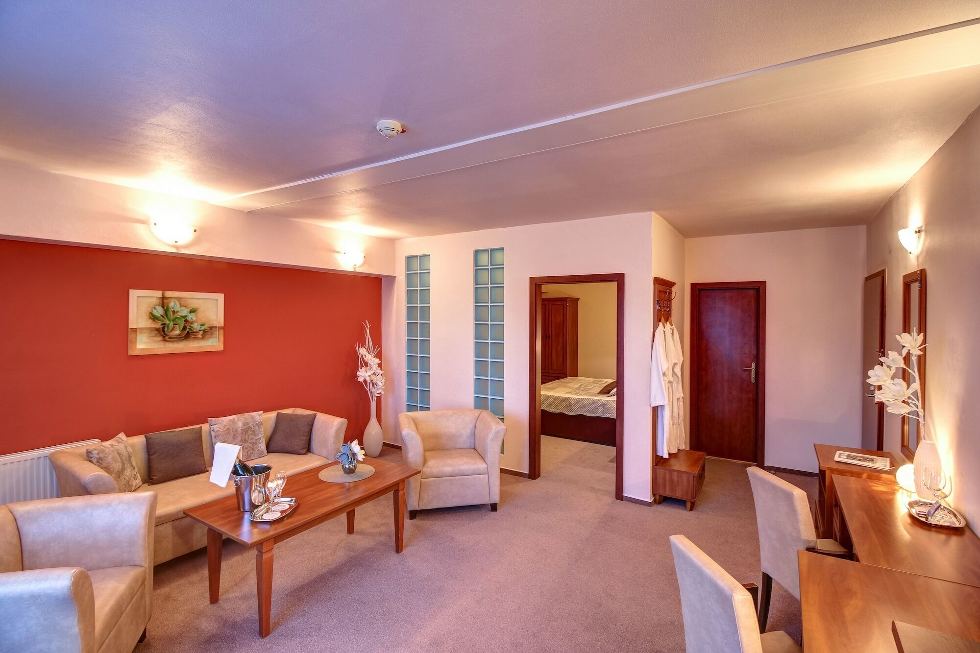 Hotel Dixon So Vstupom Do Bazena A Virivky Zdarma - Free Entrance To Pool And Jacuzzi Included Μπάνσκα Μπίστριτσα Εξωτερικό φωτογραφία